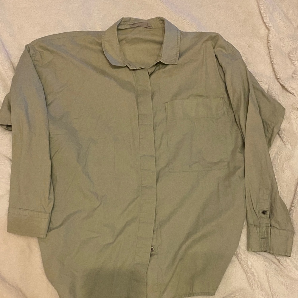 Everlane oversized silky cotton button up shirt size medium